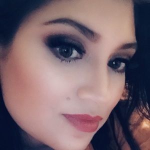 Meet your Posher, Lorena